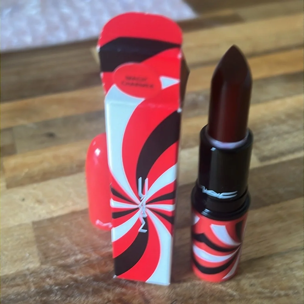 🌙♣️Mac Magic Charmer Lipstick